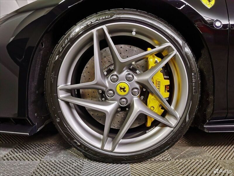 Ferrari F8