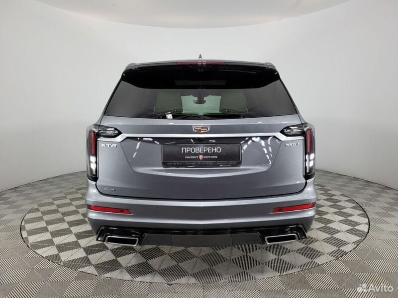 Cadillac XT6