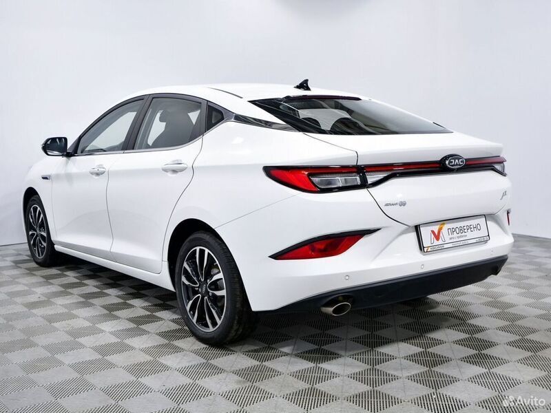 JAC J7