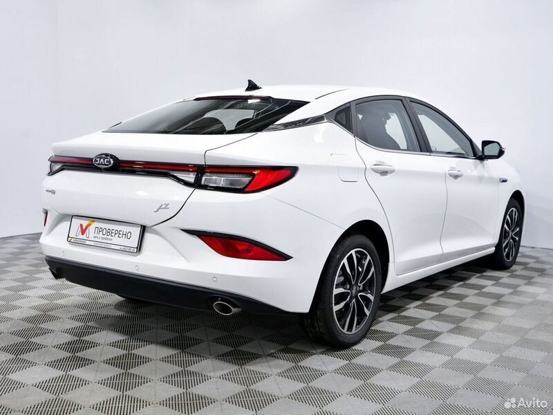 JAC J7