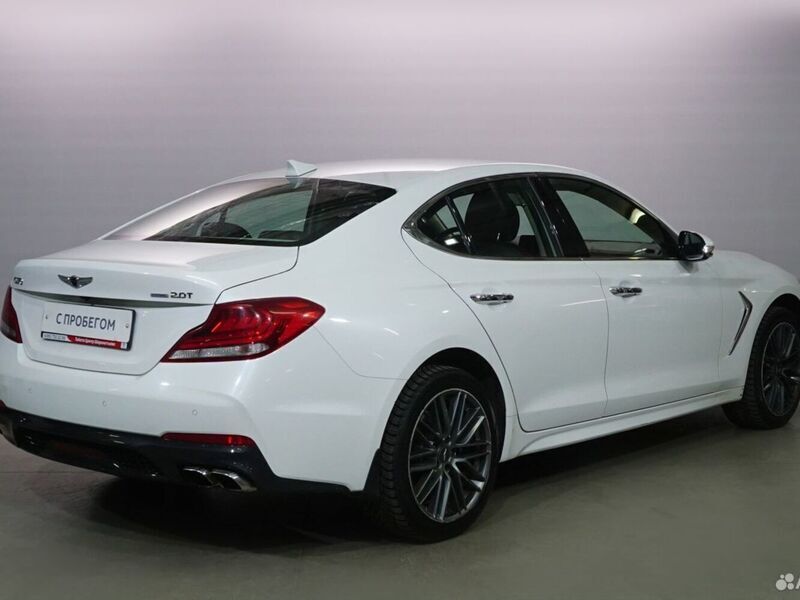 Genesis G70