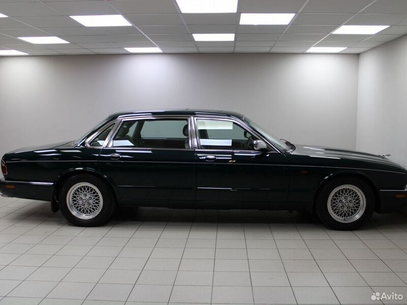 Daimler X308