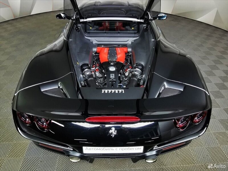 Ferrari F8