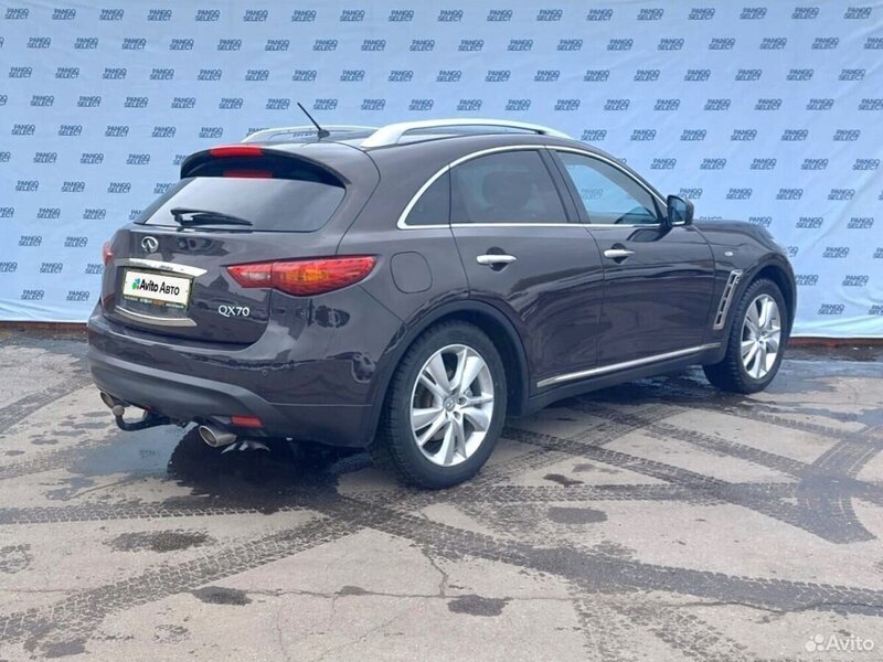 Infiniti QX70