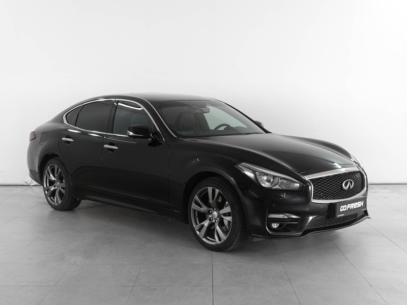 Infiniti Q70