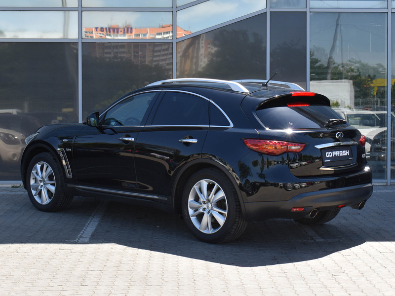 Infiniti QX70