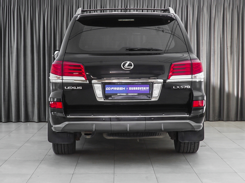 Lexus LX