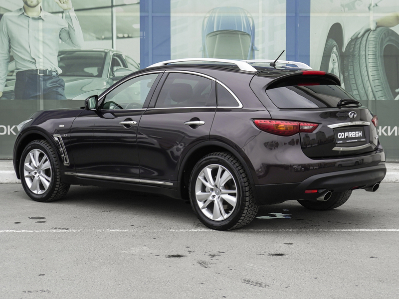 Infiniti QX70