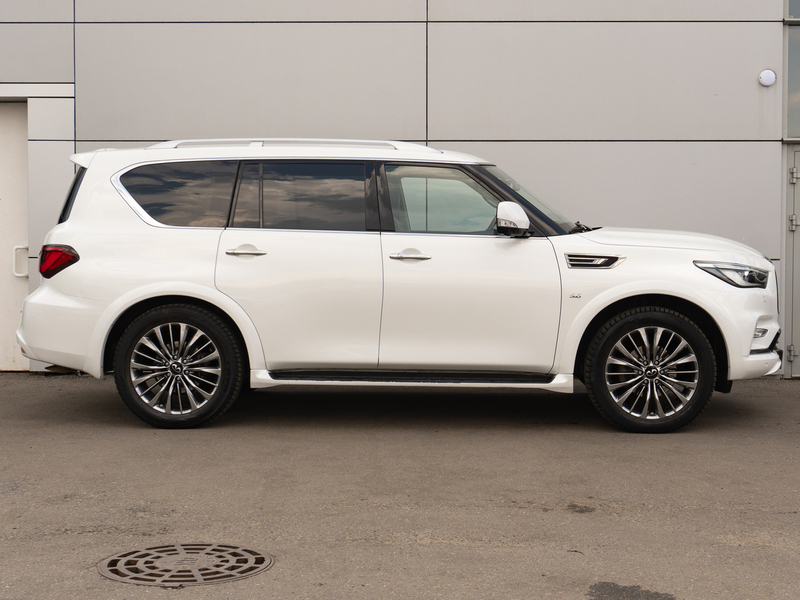 Infiniti QX80