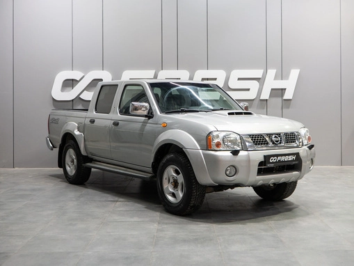 Nissan NP300