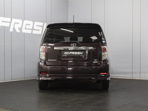 Toyota Corolla Rumion