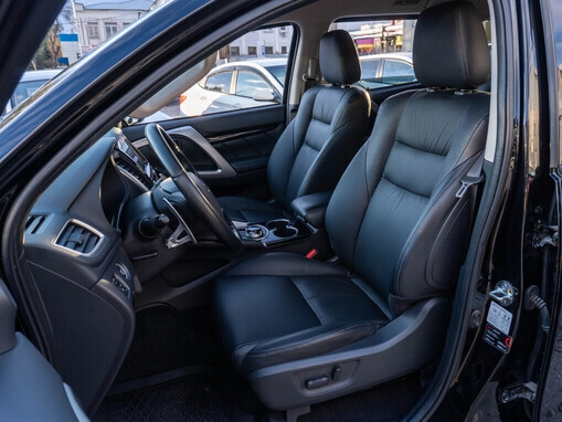 Mitsubishi Pajero Sport