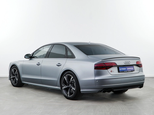 Audi S8