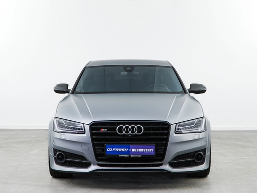 Audi S8