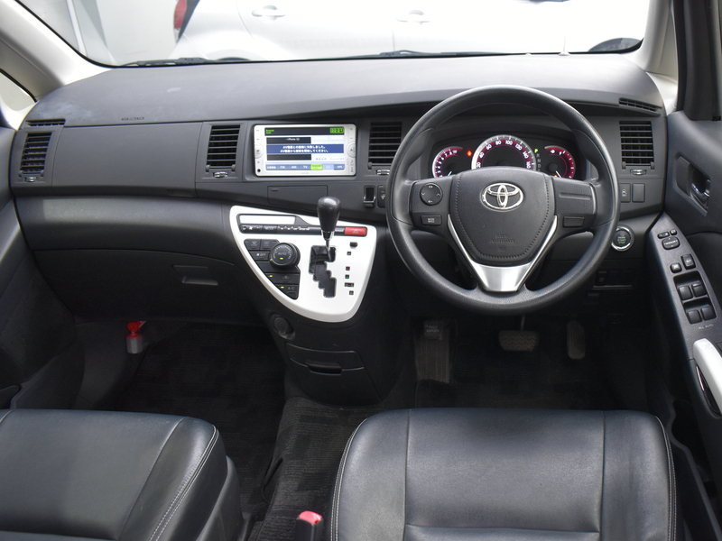 Toyota ISis